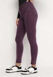 Ciemnofioletowe Jeansy Skinny z Regularnym Stanem Ingas. Fioletowe jeansy Born2be, xs, bez wzorów. Za 74.99 zł.