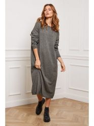 Joséfine Sukienka dzianinowa "Estudiente" w kolorze khaki rozmiar: L. Brązowe sukienki Joséfine, l, bez wzorów, z dzianiny, bez kołnierzyka, bez ramiączek, maxi. Za 173.99 zł.