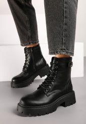 Czarne Botki Workery Vices Zdobione Klamerką przy Cholewce Deota. Czarne botki Born2be, z aplikacjami, z jeansu, bez obcasa, na płaskiej podeszwie, bez zapięcia. Za 159.99 zł.