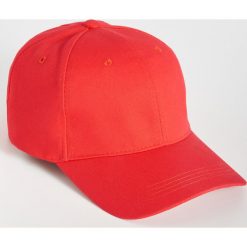 Gładka czapka z daszkiem - Czerwony. Czapki marki Sinsay. Za 9.99 zł.