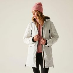 Płaszcz damski zimowy ocieplany przeciwdeszczowy Gwynn. Białe płaszcze Regatta, na zimę, bez wzorów, z puchu, bez kaptura. Za 1,049.99 zł.