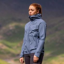 Kurtka przeciwdeszczowa damska Inov-8 Trailshell Jacket. Niebieskie kurtki sportowe Inov-8, s, bez wzorów, bez kaptura, trekkingowe. Za 728.99 zł.