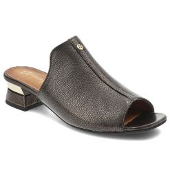 Szare Klapki Maciejka Modne Obuwie Damskie. Szare klapki Maciejka, bez wzorów, ze skóry, z otwartym noskiem, bez obcasa, na obcasie. Za 259.00 zł.