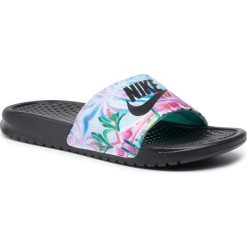 Klapki NIKE - Benassi Jdi Print 618919 023 Pure Platinum/Black. Czarne klapki Nike, bez wzorów, z tworzywa sztucznego, bez obcasa. Za 129.00 zł.