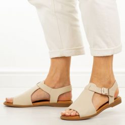 Beżowe skórzane płaskie sandały damskie Cambell 19391. Brązowe sandały Cambell, bez wzorów, z jeansu, casualowe, bez obcasa, na płaskiej podeszwie, bez zapięcia. Za 219.00 zł.