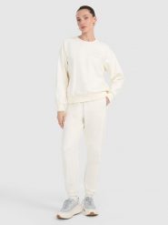 4F Spodnie dresowe joggery damskie - białe XS. Białe spodnie dresowe 4f, xs, bez wzorów, z dresówki. Za 149.99 zł.