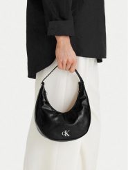 Calvin Klein Torebka Buckle Small Bag LV04F3513G Czarny. Czarne torebki klasyczne Calvin Klein, bez wzorów, ze skóry, bez dodatków. Za 409.99 zł.