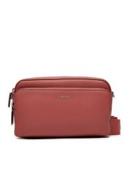 Calvin Klein Torebka Ck Must Camera Bag K60K611927 Różowy. Czerwone listonoszki Calvin Klein, bez wzorów, ze skóry, bez dodatków. Za 289.99 zł.