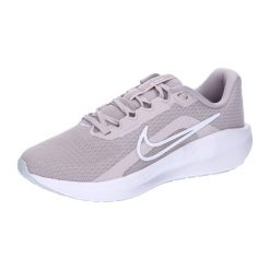 Buty sportowe Nike Downshifter 13 fioletowe damskie. Fioletowe obuwie sportowe Nike, z syntetyku, bez zapięcia, do biegania, nike downshifter. Za 271.99 zł.