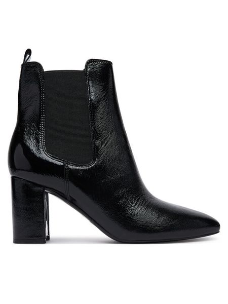 Guess Botki FLFFIE LEA10 Czarny. Czarne botki Guess, z aplikacjami, z lakierowanej skóry, bez obcasa, na słupku, bez zapięcia. Za 674.99 zł.