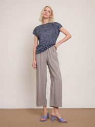 BGN Koszulka w kolorze granatowym rozmiar: 34. Niebieskie bluzki BGN, bez wzorów, bez kołnierzyka, bez ramiączek. Za 73.95 zł.