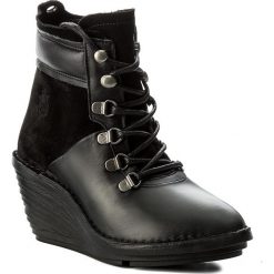 Botki FLY LONDON - Sicafly P300678005 Black. Czarne botki Fly London, bez wzorów, z materiału, bez obcasa, na obcasie, bez zapięcia. W wyprzedaży za 329.00 zł.