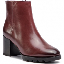Botki HÖGL - 6-104613 Vino 4200. Czerwone botki Högl, bez wzorów, z materiału, bez obcasa, na obcasie, bez zapięcia. W wyprzedaży za 479.00 zł.