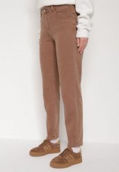 Brązowe Jeansy Mom Fit z Wysokim Stanem Marzia. Brązowe jeansy Born2be, l, bez wzorów, z podwyższonym stanem. Za 109.99 zł.