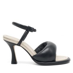 Sandały GINO ROSSI. Czarne sandały Gino Rossi, bez wzorów, bez obcasa, na szpilce, bez zapięcia. Za 399.99 zł.