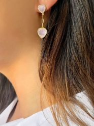 Les Favorites Pozłacane kolczyki-wkrętki z cyrkoniami i masą perłową rozmiar: onesize. Różowe kolczyki Les Favorites, z cyrkonią, pozłacane. Za 195.99 zł.