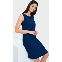 Sukienka z lnem. Sukienki Greenpoint, bez wzorów, ze lnu, bez kołnierzyka, bez ramiączek. Za 89.99 zł.