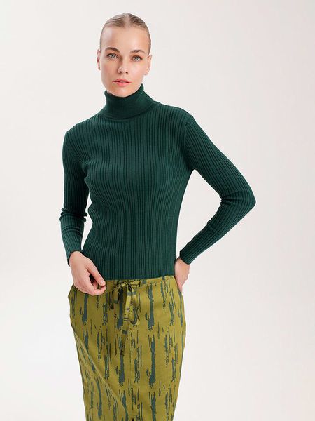 BGN Golf w kolorze ciemnozielonym rozmiar: 40. Zielone golfy BGN, bez wzorów, prążkowane, bez ramiączek. Za 104.64 zł.