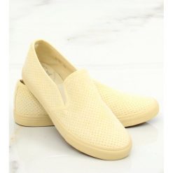Trampki slip-on żółte G-92 Yellow. Żółte baleriny ButyModne, bez wzorów, z tkaniny, bez obcasa. W wyprzedaży za 59.00 zł.