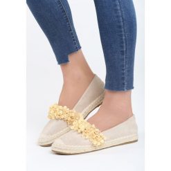 Beżowe Espadryle Yes Y'All. Brązowe espadryle Born2be, bez wzorów, bez obcasa, na płaskiej podeszwie, bez zapięcia. Za 49.99 zł.