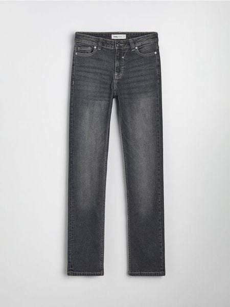 Bawełniane jeansy straight slim z efektem sprania - szary. Szare jeansy Sinsay, bez wzorów. Za 69.99 zł.