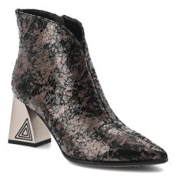 Czarne Botki S.Barski Eleganckie Obuwie Damskie Premium. Czarne botki S.BARSKI, bez wzorów, ze skóry, bez obcasa, na obcasie, bez zapięcia. Za 365.99 zł.