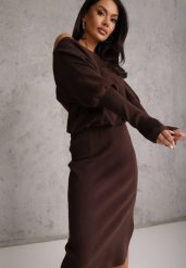 Brązowa Nietoperzowa Sukienka z Dzianiny z Wiskozą z Dekoltem w Łódkę Yuzoma. Brązowe sukienki Renee, m, bez wzorów, z dzianiny, bez kołnierzyka, bez ramiączek, maxi, oversize. Za 169.99 zł.