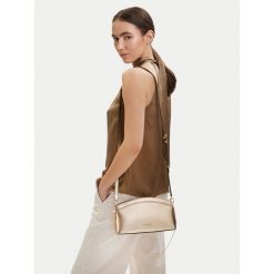 Torebka MICHAEL Michael Kors. Żółte listonoszki MICHAEL Michael Kors, bez wzorów, bez dodatków. Za 819.99 zł.