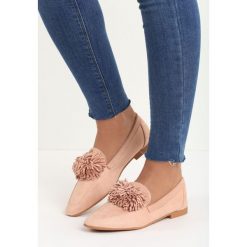 Różowe Mokasyny Gumshoeing. Czerwone mokasyny Born2be, bez wzorów, ze skóry, bez obcasa. Za 29.99 zł.