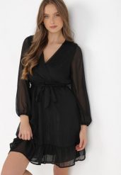 Czarna Sukienka Pronestra. Czarne sukienki Born2be, l, bez wzorów, z materiału, eleganckie, bez kołnierzyka, bez ramiączek, mini, kopertowe. Za 109.99 zł.