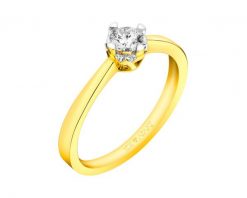 Pierścionek z żółtego złota z brylantem - 0,18 ct - próba 750. Żółte pierścionki Apart, z brylantem, złote. Za 5,990.00 zł.