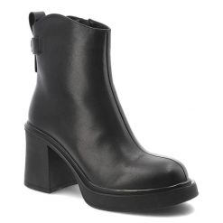 Czarne Botki Cambell Eleganckie Buty Damskie Na Obcasie. Czarne botki Cambell, bez wzorów, ze skóry, bez obcasa, na obcasie, bez zapięcia. Za 246.99 zł.