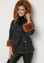 Czarna Jeansowa Kurtka z Kapturem i Paskiem oraz Futerkiem na Napy Tarasima. Czarne kurtki Born2be, l, bez wzorów, z futra, z kapturem. Za 99.99 zł.