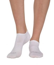 Skarpety krótkie unisex wełniane Brubeck Merino Wool. Białe skarpety Brubeck, bez wzorów, z dzianiny. Za 26.99 zł.