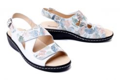 DR. BRINKMANN 710001-03 weiss/oliv, sandały profilaktyczne damskie. Sandały Dr. Brinkmann, bez wzorów, ze skóry, bez obcasa, bez zapięcia. Za 154.95 zł.