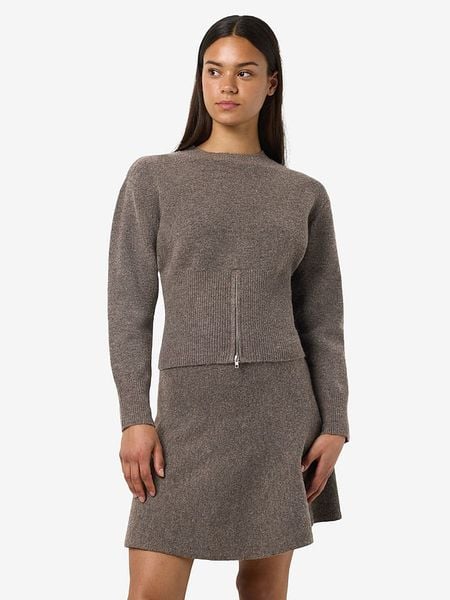 Noisy may Sweter "Loan" w kolorze brązowym rozmiar: M. Brązowe swetry Noisy may, m, bez wzorów, ze splotem, bez ramiączek. Za 130.35 zł.