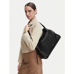 Torebka Liu Jo. Czarne torebki klasyczne Liu Jo, bez wzorów, bez dodatków. Za 639.99 zł.
