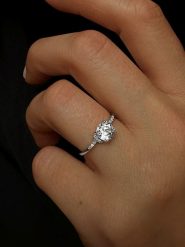 OR Carats Złoty pierścionek z diamentem i kamieniem szlachetnym rozmiar: 50. Szare pierścionki OR Carats, z diamentem, złote. Za 1,022.99 zł.