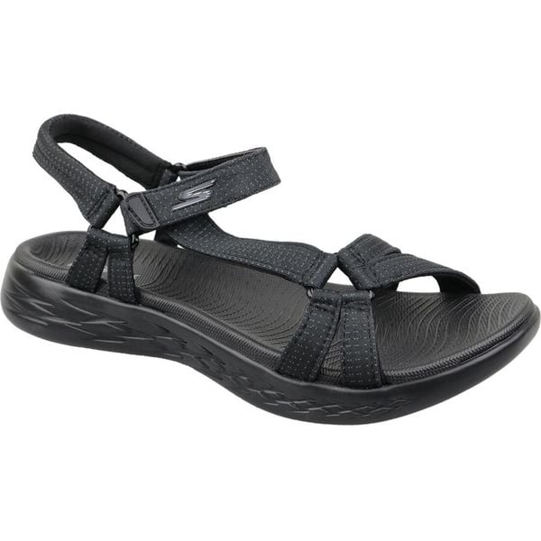 Sandały SKECHERS ON THE GO 600 BRILLIANCY Czarny. Czarne sandały Skechers, bez wzorów, z materiału, bez obcasa, bez zapięcia. Za 189.99 zł.