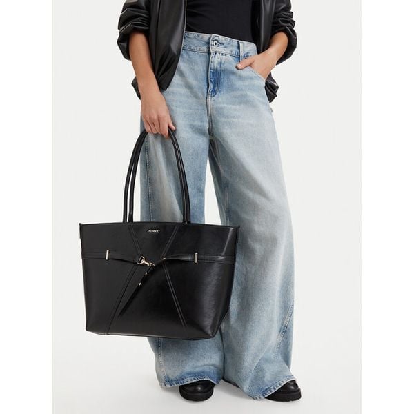 Torebka Jenny Fairy. Czarne shopper Jenny Fairy, bez wzorów, bez dodatków. Za 159.99 zł.