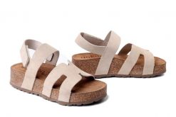 YOKONO WIWI-262 SER CRUDO, sandały damskie. Brązowe sandały Yokono, bez wzorów, z nubiku, bez obcasa, na koturnie, bez zapięcia. Za 239.90 zł.