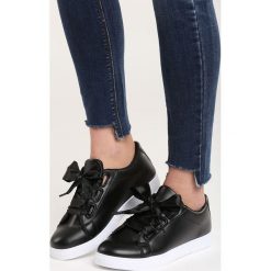 Czarne Buty Sportowe Unite. Czarne obuwie sportowe Born2be, z materiału, bez zapięcia. Za 49.99 zł.