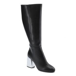 Czarne Kozaki Grace Damskie Stylowe Obuwie. Czarne kozaki Grace, ze skóry, bez obcasa, na obcasie, bez zapięcia. Za 416.99 zł.