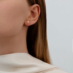 Kolczyki serca Etincelle ze złota próby 585. Żółte kolczyki Lilou, złote. Za 998.00 zł.