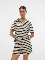 Vero Moda Koszulka polo w kolorze białym rozmiar: XS. Białe bluzki Vero Moda, xs, bez wzorów, bez kołnierzyka, bez ramiączek. Za 88.45 zł.