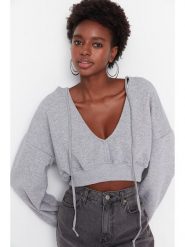 Trendyol Sweter w kolorze szarym rozmiar: M. Szare swetry Trendyol, m, bez wzorów, bez ramiączek. Za 60.99 zł.