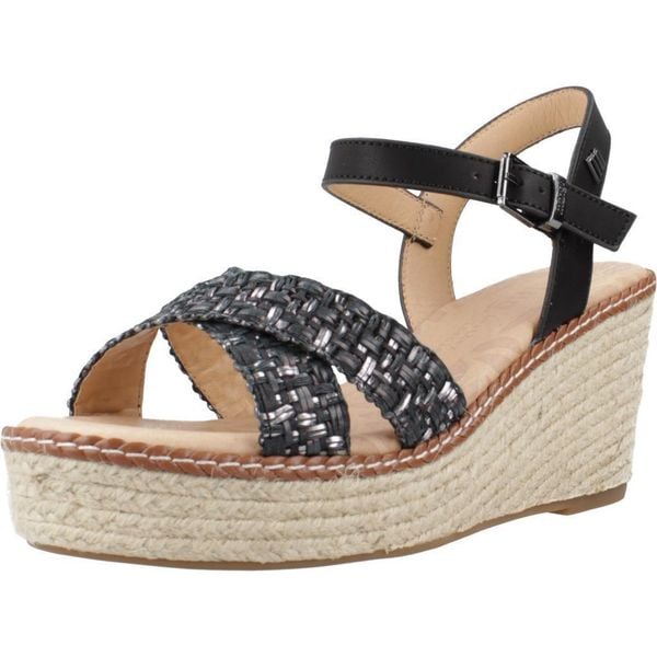 Sandały MTNG 51046M Czarny. Czarne sandały mtng, bez wzorów, z syntetyku, bez obcasa, bez zapięcia. Za 151.99 zł.