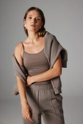 TOP SIA TAUPE M - Flawless. Topy Flawless, m, bez wzorów, z materiału, bez kołnierzyka, bez ramiączek. Za 169.00 zł.