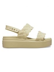 Crocs Sandały "Brooklyn" w kolorze beżowym rozmiar: 41/42. Brązowe sandały Crocs, bez wzorów, z otwartym noskiem, bez obcasa, na koturnie, bez zapięcia. Za 127.95 zł.