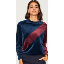 Bluza o aksamitnym połysku - Fioletowy. Bluzy sportowe Reserved. Za 69.99 zł.